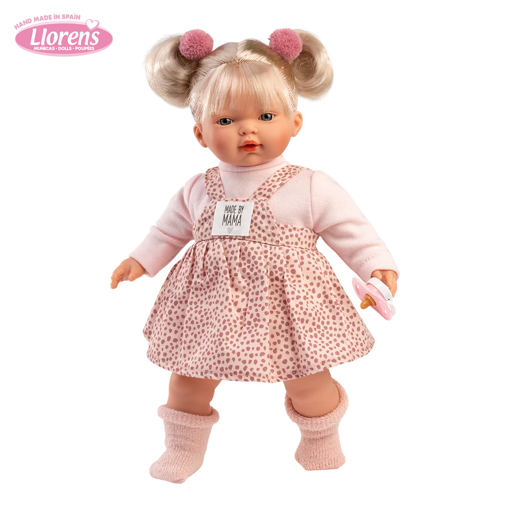 Слика на Кукла Roberta со руса коса и комбинезон со точки, 33 cm (плаче, вели мама и папа)  – Llorens Dolls