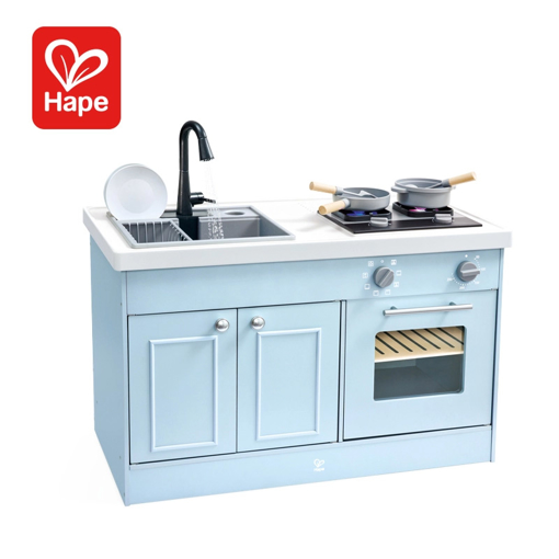 Слика на Делукс детска дрвена кујна со течечка вода - Hape International