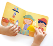 Слика на Сет за игра од коцки, фигури и животни ФАРМА, 27 делови – Hape